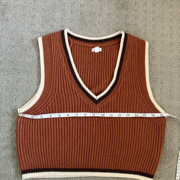 Brown Cropped Sweater Vest - size S - Picture 3 of 6